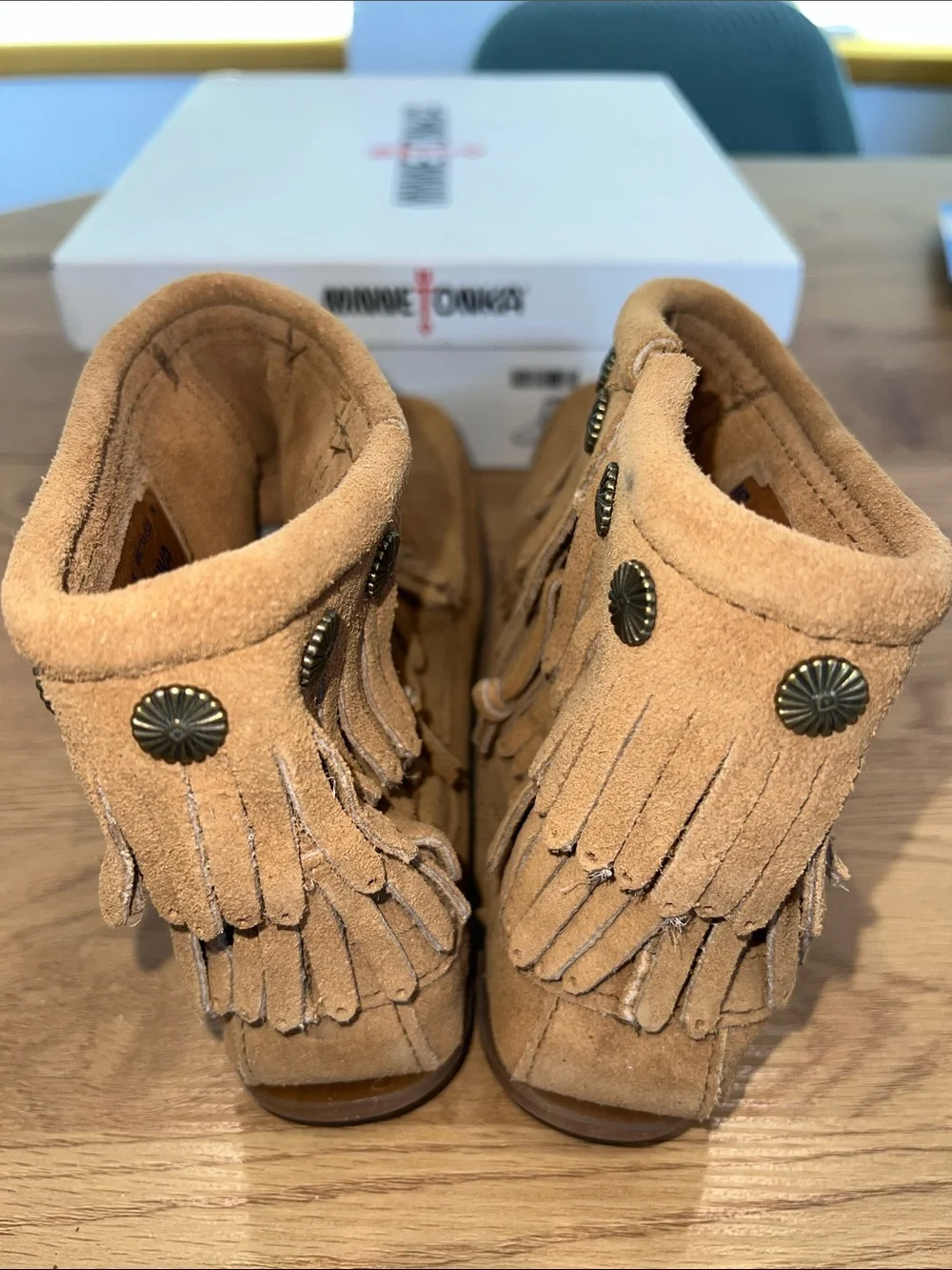 NIB Minnetonka Double Fringe Taupe Suede Boot with studded accents US 7.5